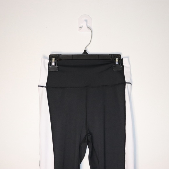 All Felix | Gigi 7/8 Black and White Leggings Size M - Picture 3 of 5